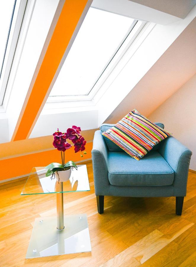 Backpacker Apartment Schoenbrunn Відень Екстер'єр фото