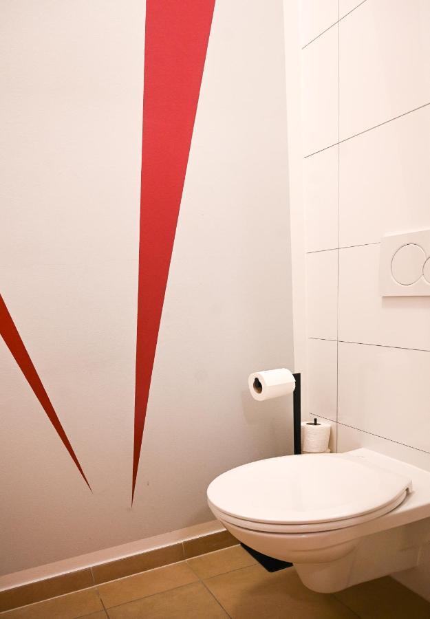 Backpacker Apartment Schoenbrunn Відень Екстер'єр фото